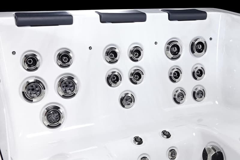 Luxury 6-Person Outdoor Portable Spa with 44 Jets