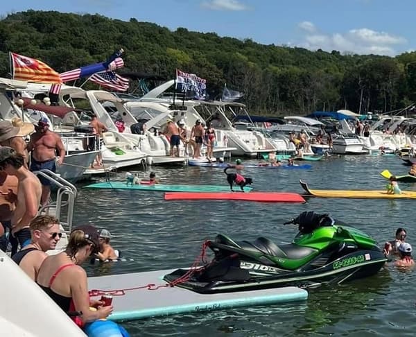 Inflatable Jet Ski Dock for Water Sports