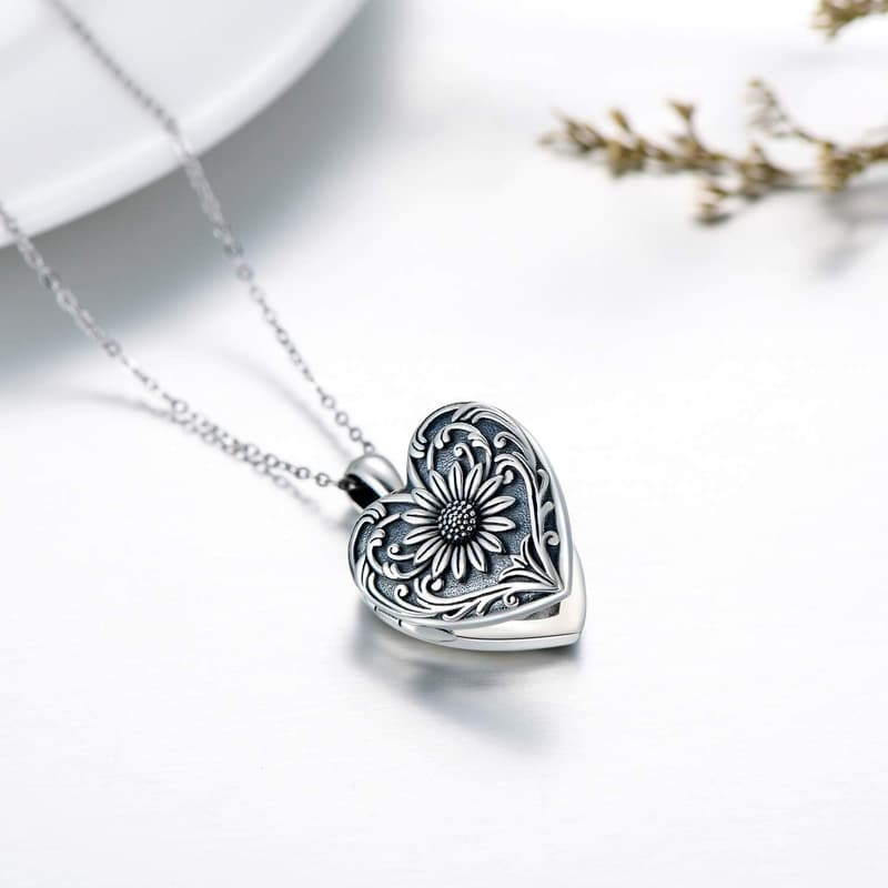 Personalized Silver Locket Necklace with Engraving