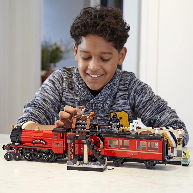 LEGO Harry Potter Hogwarts Express Building Set with Minifigures