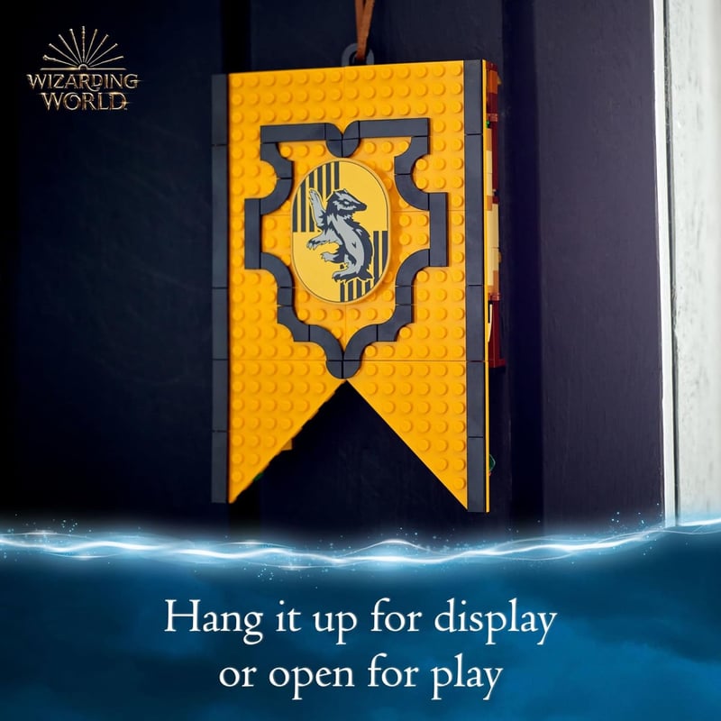 LEGO Harry Potter Hufflepuff House Banner Set with Minifigures