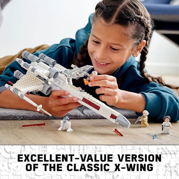 LEGO Star Wars X-Wing Fighter Building Set with Leia & R2-D2