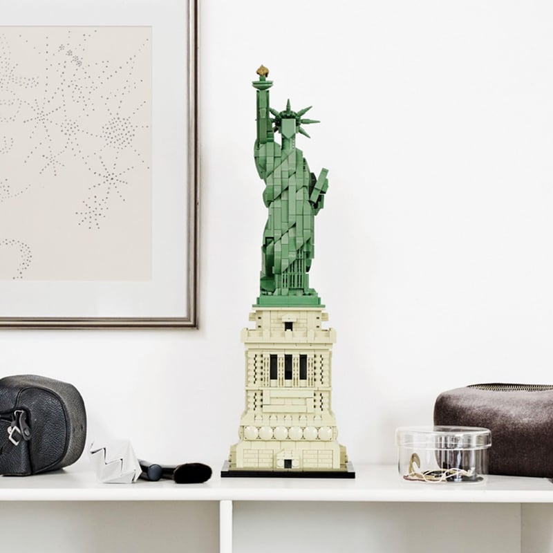 LEGO Architecture Statue of Liberty Model Building Set