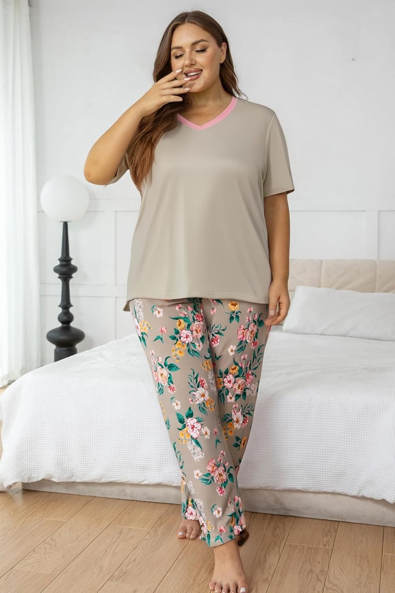 Women's Short Sleeve Pajama Set with Pockets, Size 1X-5X