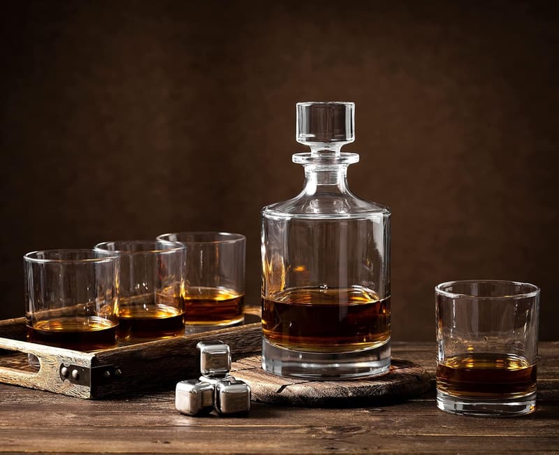 Whiskey Decanter Set with 4 Glasses in Gift Box – Classic Design