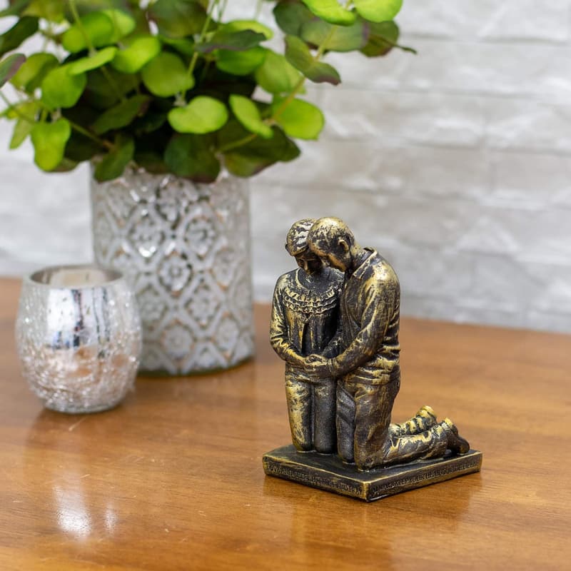 Praying Husband and Wife 5