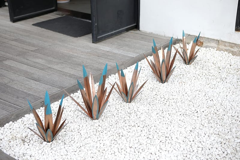 Rustic Metal Agave Garden Statue Set for Outdoor Decor