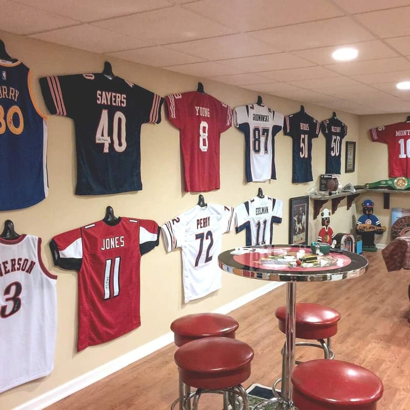 Adjustable Jersey Display Hanger for Sports Jerseys