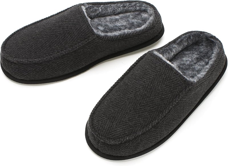 Cozy Men's Moccasin Slippers - Comfy Non-Slip Indoor/Outdoor
