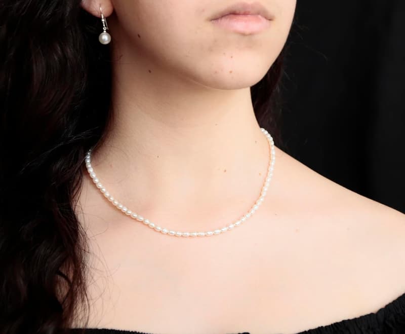 Wedding Day Gift: Pearl String Necklace with Poem for Bride