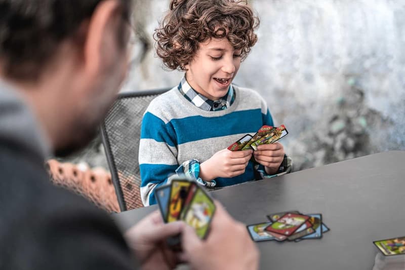 UNO Minecraft Card Game in Collectible Tin for Family Game Night