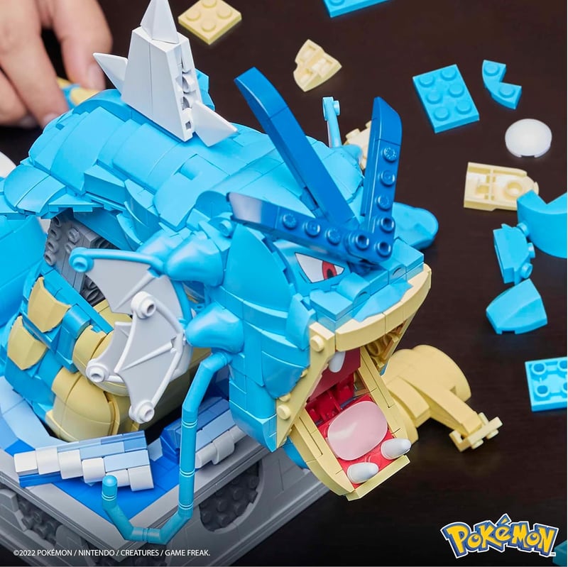 Pokémon Gyarados Building Set - 2186 Moving Pieces
