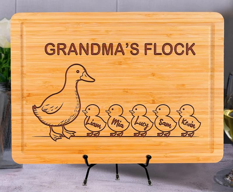 Custom Engraved Cutting Board for Mom - Perfect Mother's Day Gift