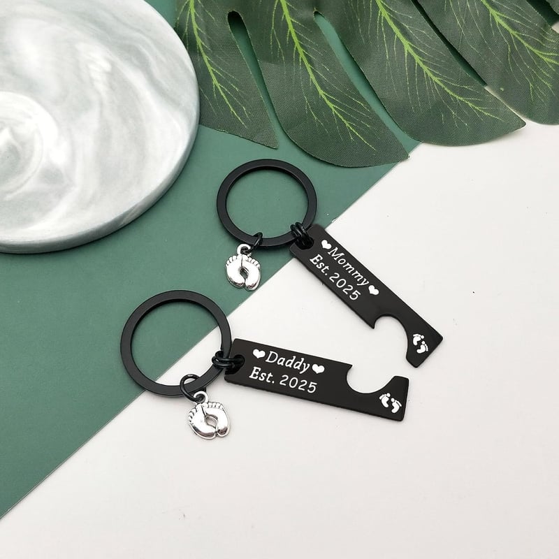 Pregnancy Announcement Keychain Set for New Parents