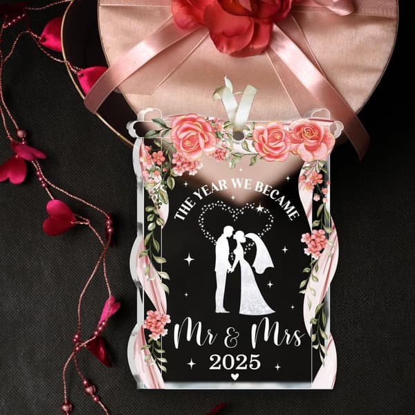 Just Married Glass Ornament 2025 - Wedding Gift for Couples