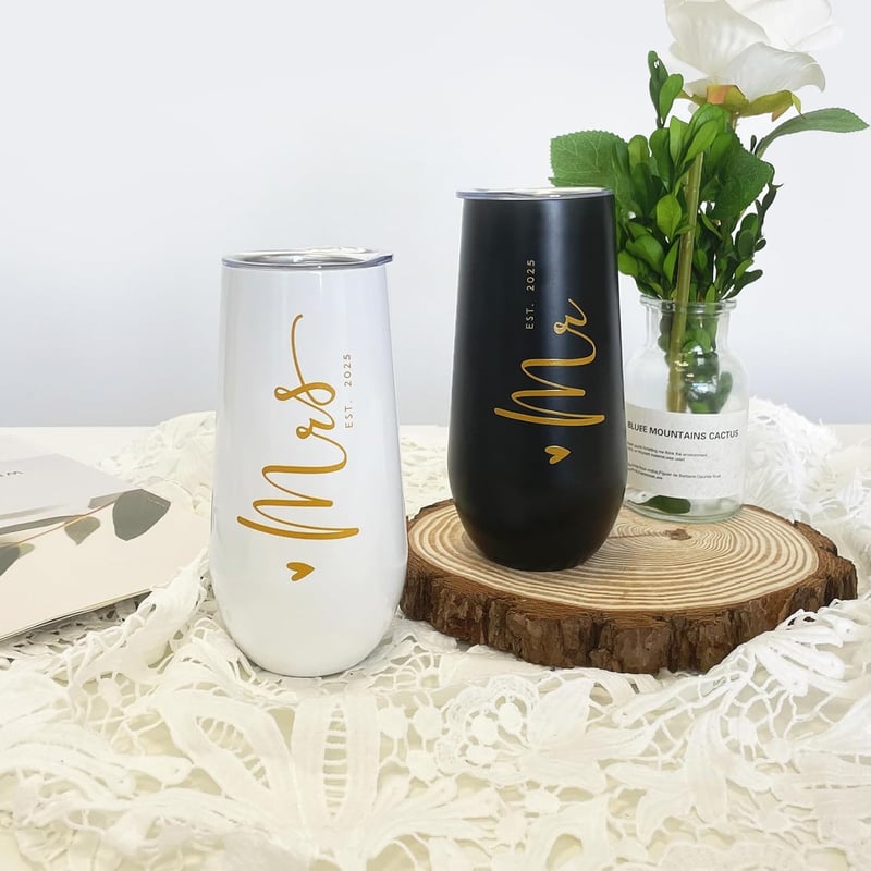 2025 Wedding Gifts: Mr and Mrs Champagne Flutes Set, 10 oz