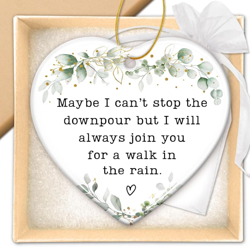 Sentimental Heart Ornament for Best Friend - Ceramic Wall Decor