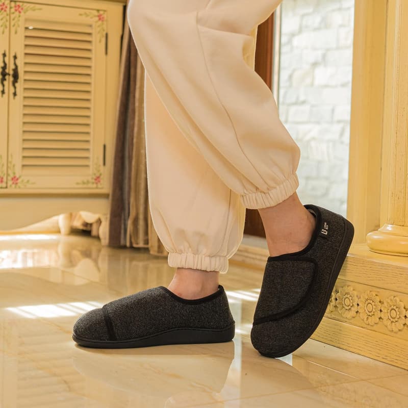 Adjustable Non-Slip Slippers for Women - Ideal for Swollen Feet