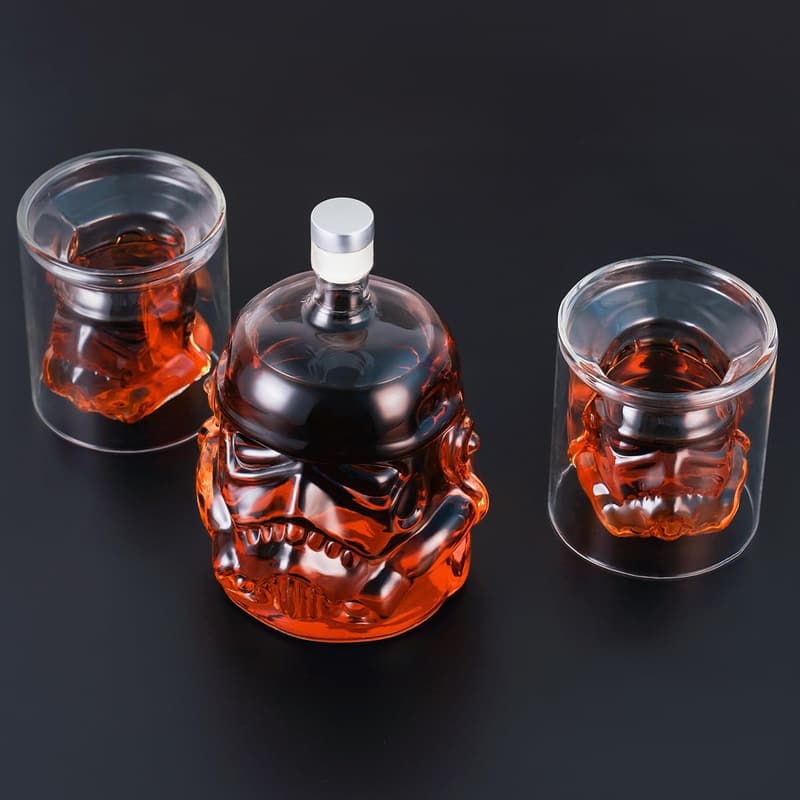 Christmas Whiskey Decanter Set with 2 Glasses