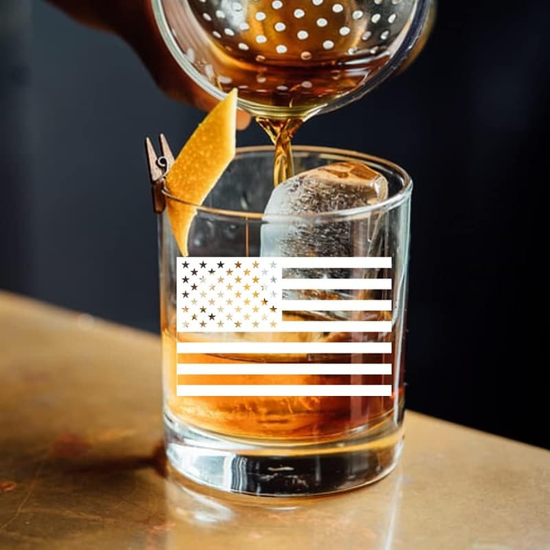 American Flag Whiskey Glass - Ideal Gift for Dad