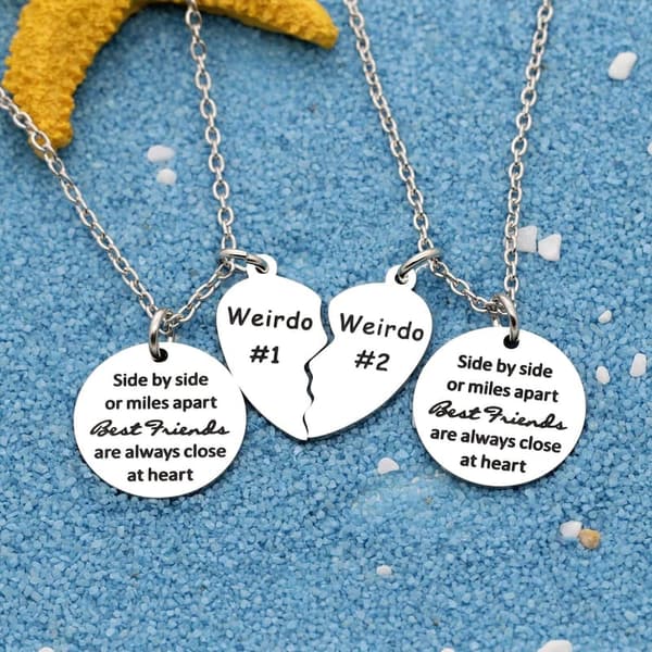 Best Friends Heart Pendant Necklace Set