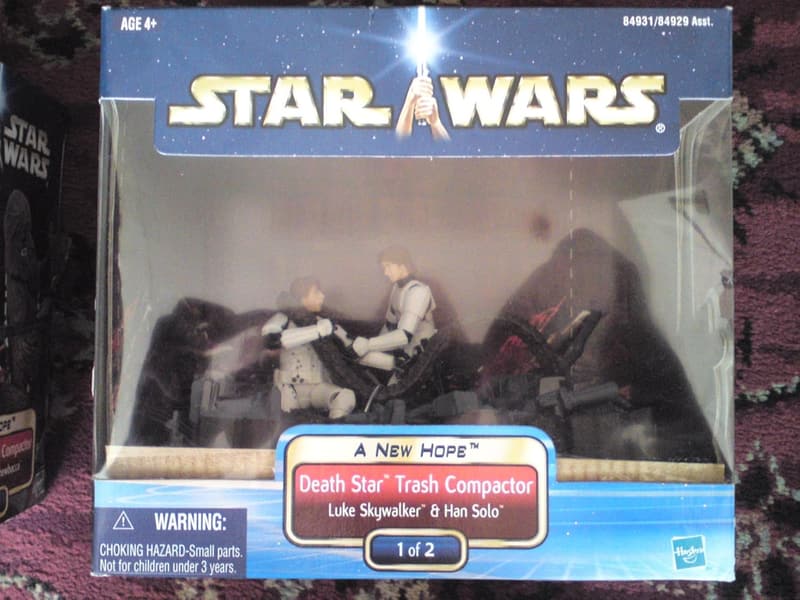 Star Wars Death Star Trash Compactor Playset - Luke & Han Solo