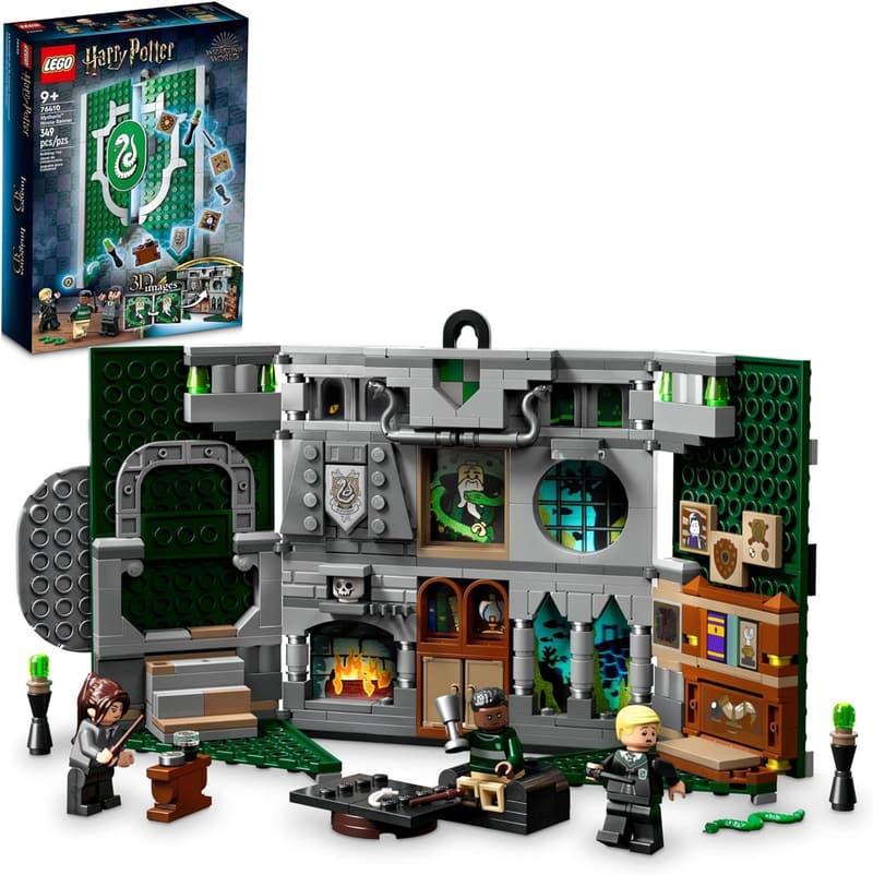Harry Potter Slytherin House Banner Building Set with Minifigure