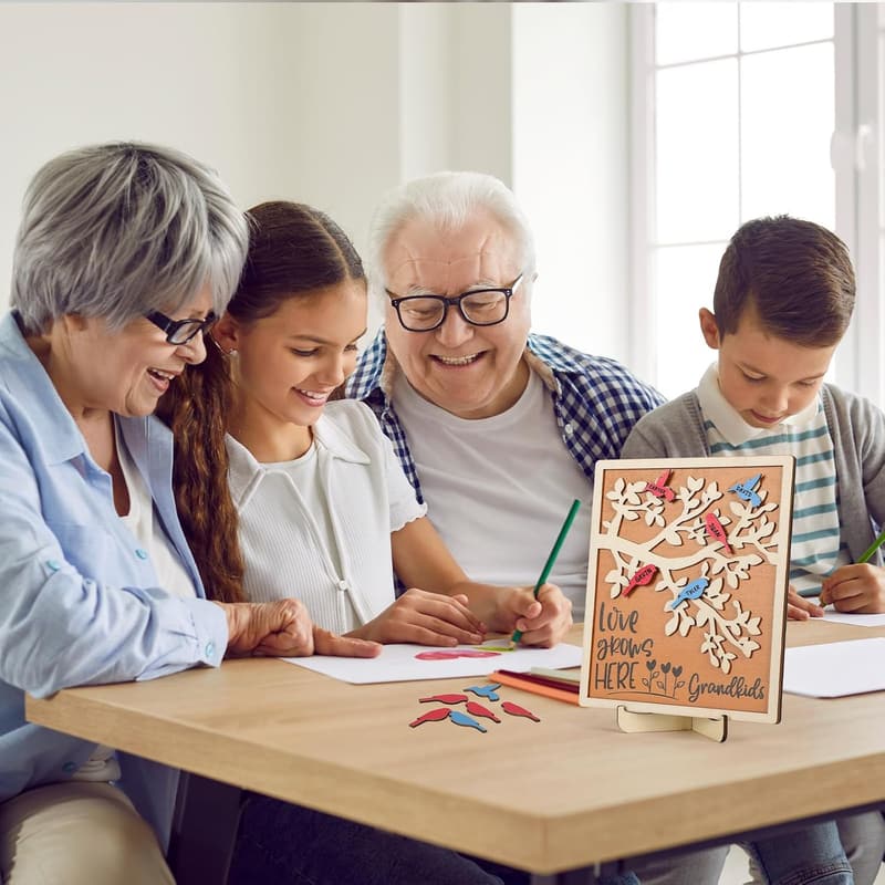 Personalized Wooden Family Tree Décor for Grandparents