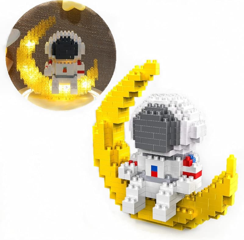 Astronaut Mini Building Set - 388 PCS Micro Blocks for Teens
