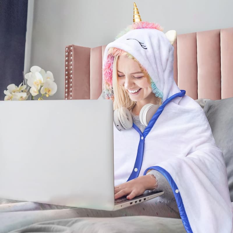 Unicorn Hoodie Throw Blanket - Soft Plush Fleece for Adults & Kids