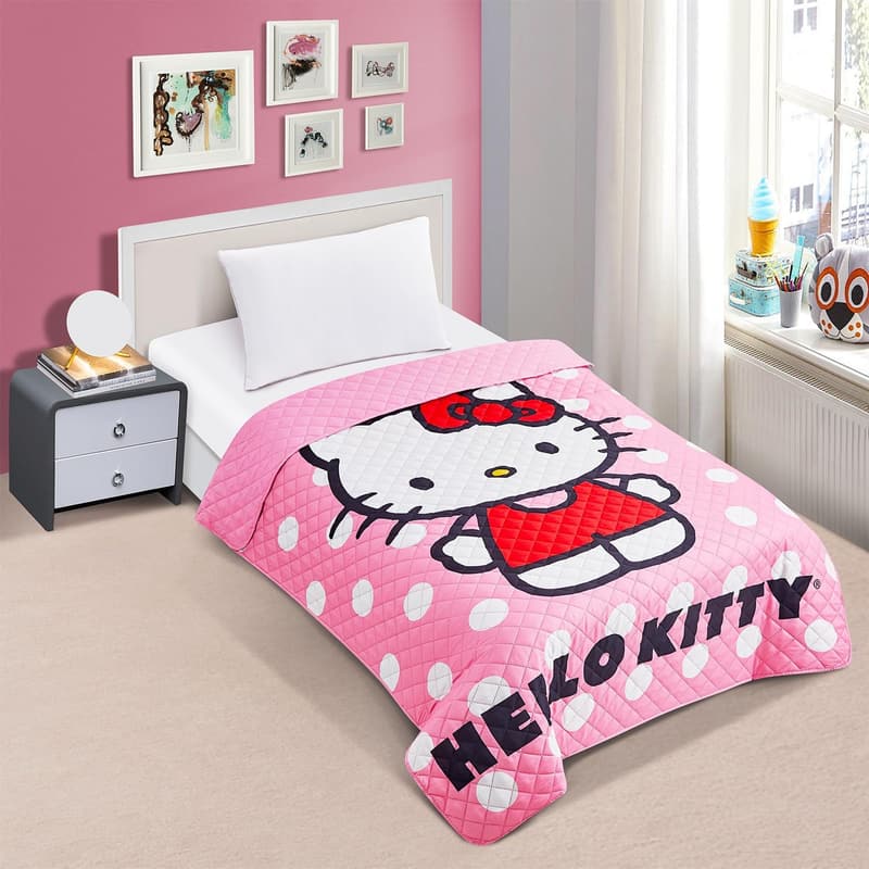 Hello Kitty Twin Bedding Set with Quilted Bedspread & Decal