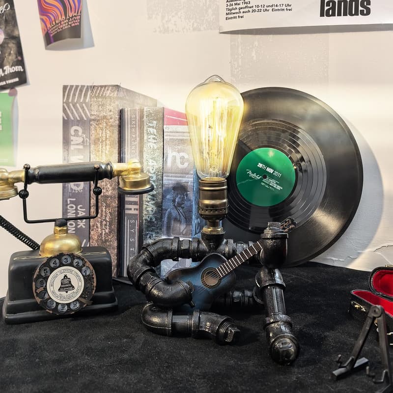 Guitar Table Lamp - Unique Gift for Music Lovers