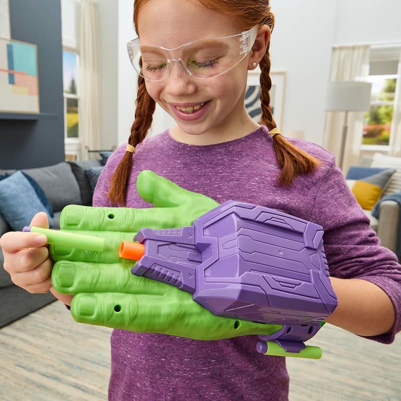 Hulk Thunderclap Blaster Roleplay Toy with 3 NERF Darts for Kids