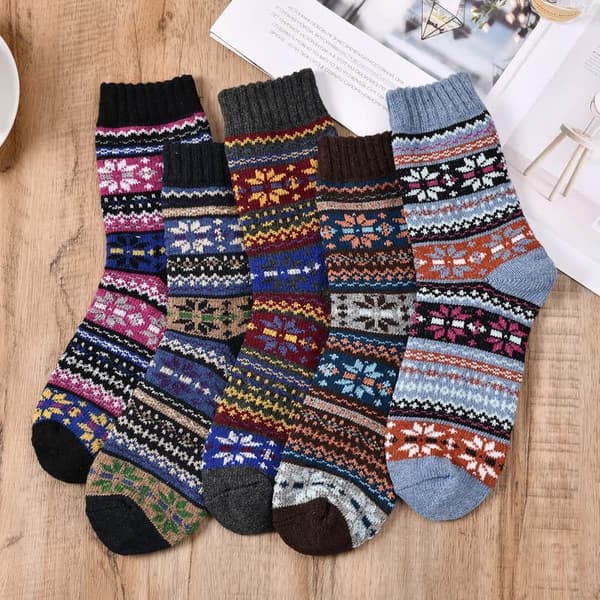 Vintage Wool Socks - Cozy Thick Knit Winter Gift for Couples