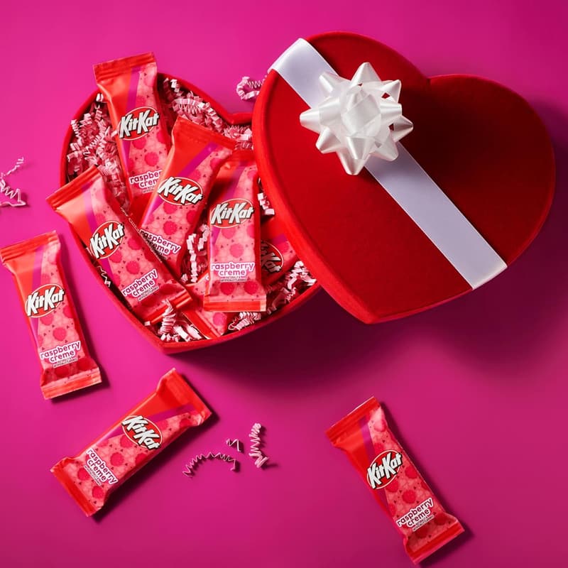 Valentine's Day KIT KAT Raspberry Wafer Snack Bag, 8.8 oz