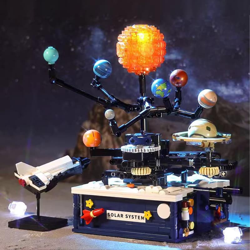 STEM Solar System Building Blocks Set for Kids, 775 Pieces