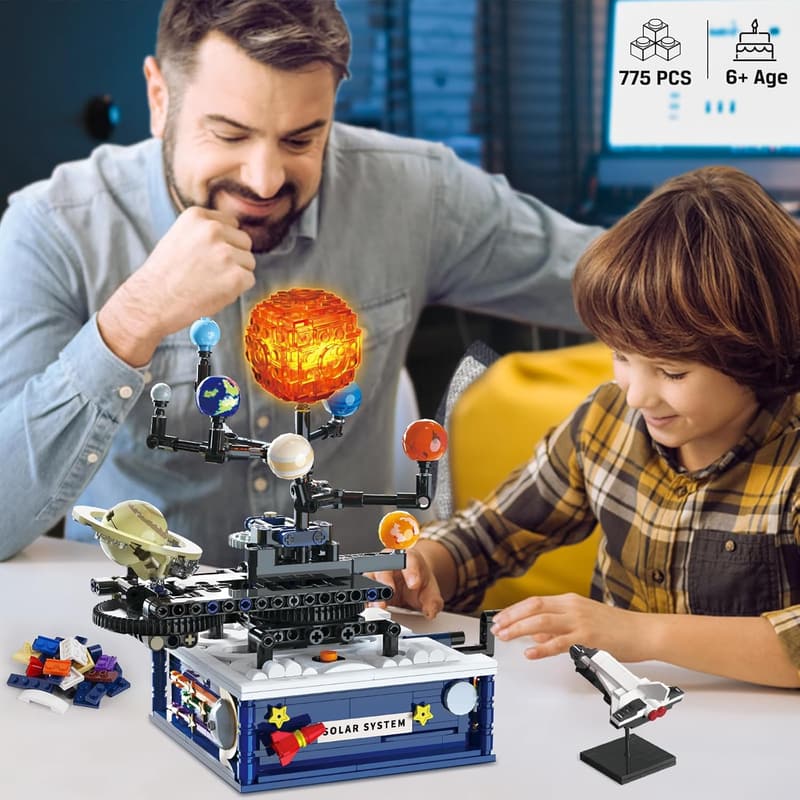 Educational Solar System Building Set with Light - 775 PCS