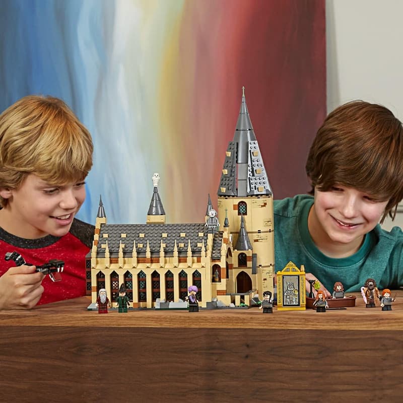 LEGO Harry Potter Hogwarts Great Hall Building Kit (878 Pieces)