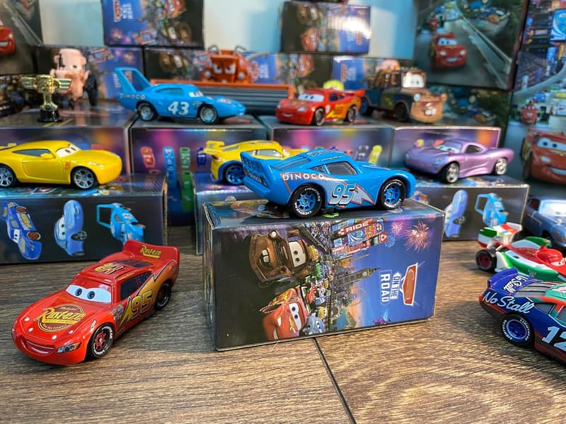 Colorful Die-Cast Toy Cars for Kids, Ages 3+, Birthday Gift