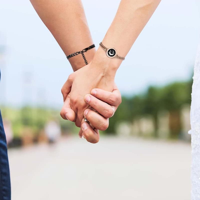 Long Distance Touch Bracelets for Couples - Smart Vibration & Light
