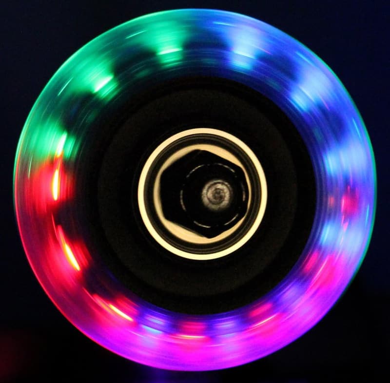 LED Light-Up Inline Skate Wheels 64mm 82A - 4-Pack with Bearings