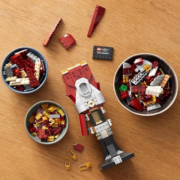 LEGO Marvel Iron Man Nano Gauntlet Model Set with Infinity Stones