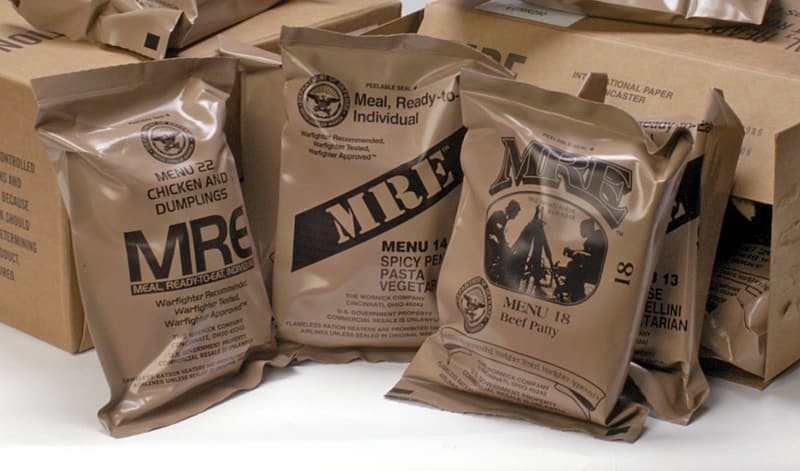Emergency MRE Meal Kit - 6 Pack with Entrees, Dessert & Heater
