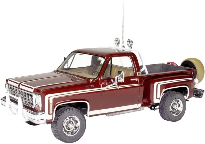 1976 Chevrolet Sports Stepside Pickup Truck Model Kit 1/24 Scale