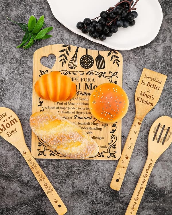Best Mom Ever Bamboo Cutting Board Set - Birthday Gift from Kids