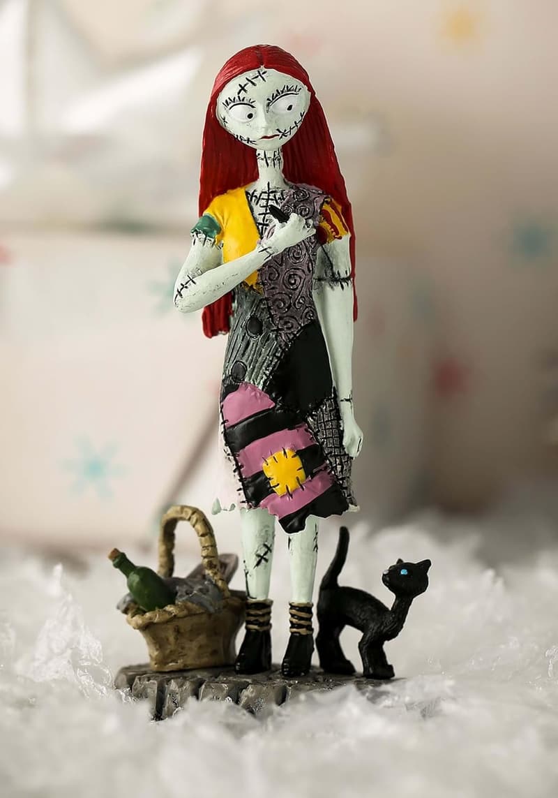 Sally's Date Night Figurine - 3.5 Inch Disney Nightmare Before Christmas