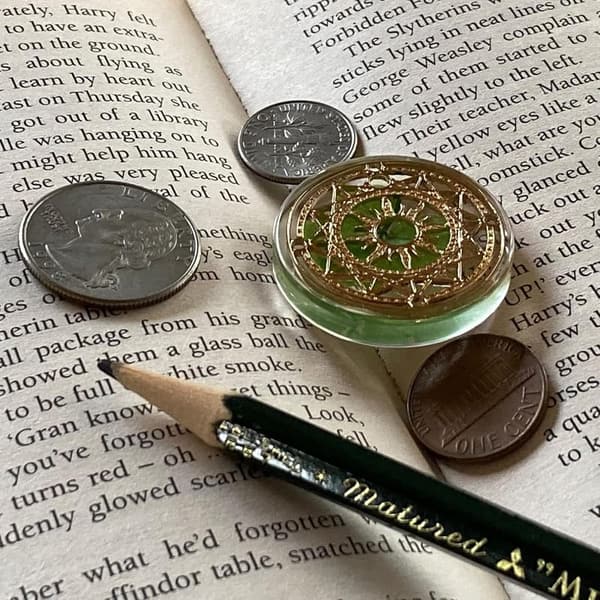 Good Luck Four Leaf Clover Pocket Token with Metal Ornament