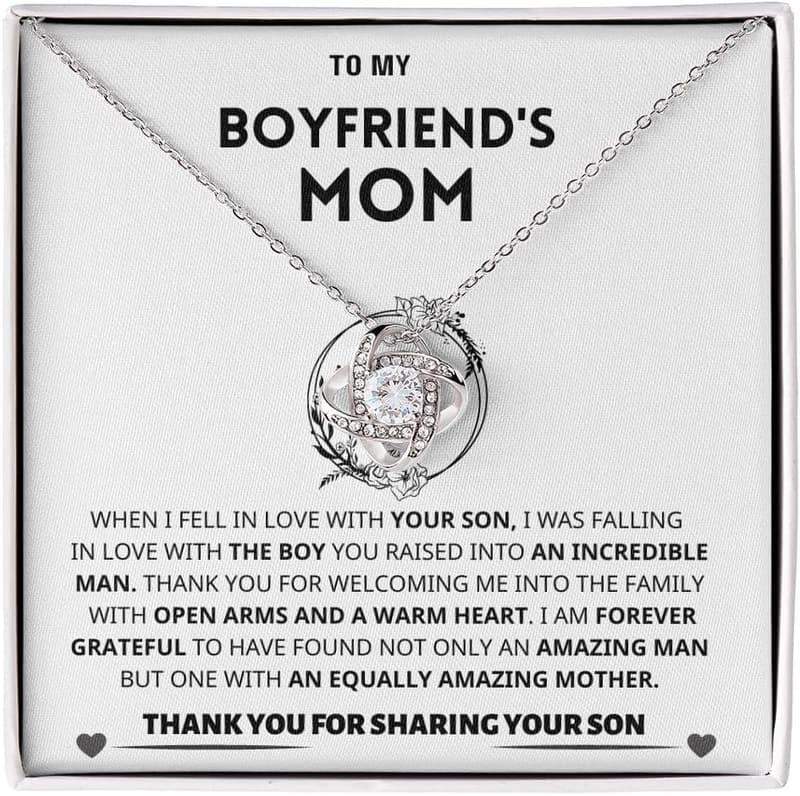 Personalized Mother's Day Necklace for Boyfriend's Mom