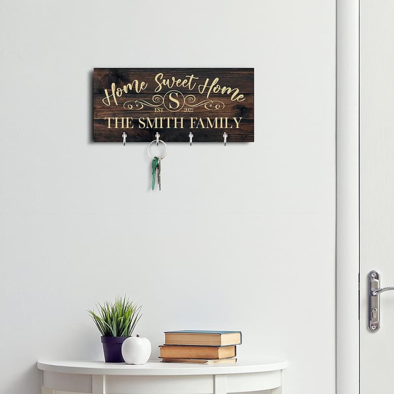 Personalized Family Name Key Holder - Custom Wooden Hanger