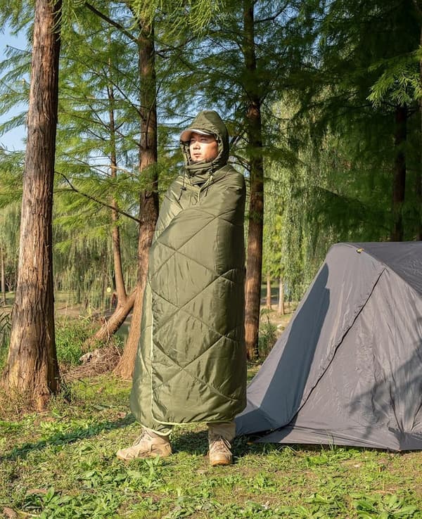 Heated Camping Blanket with Hood & Battery Pack - Green